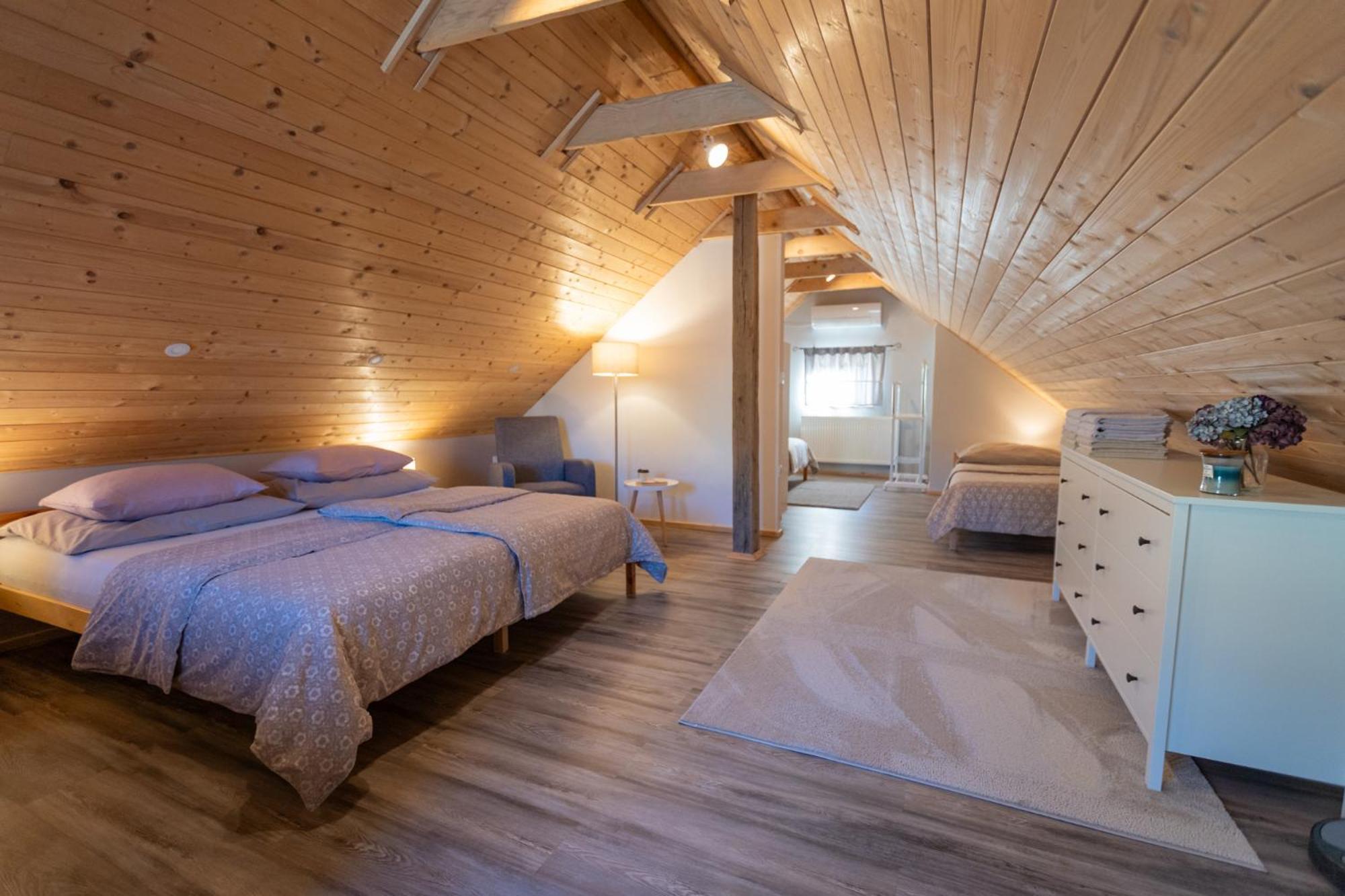 Guest House Pr' Cut 지로브니차 외부 사진