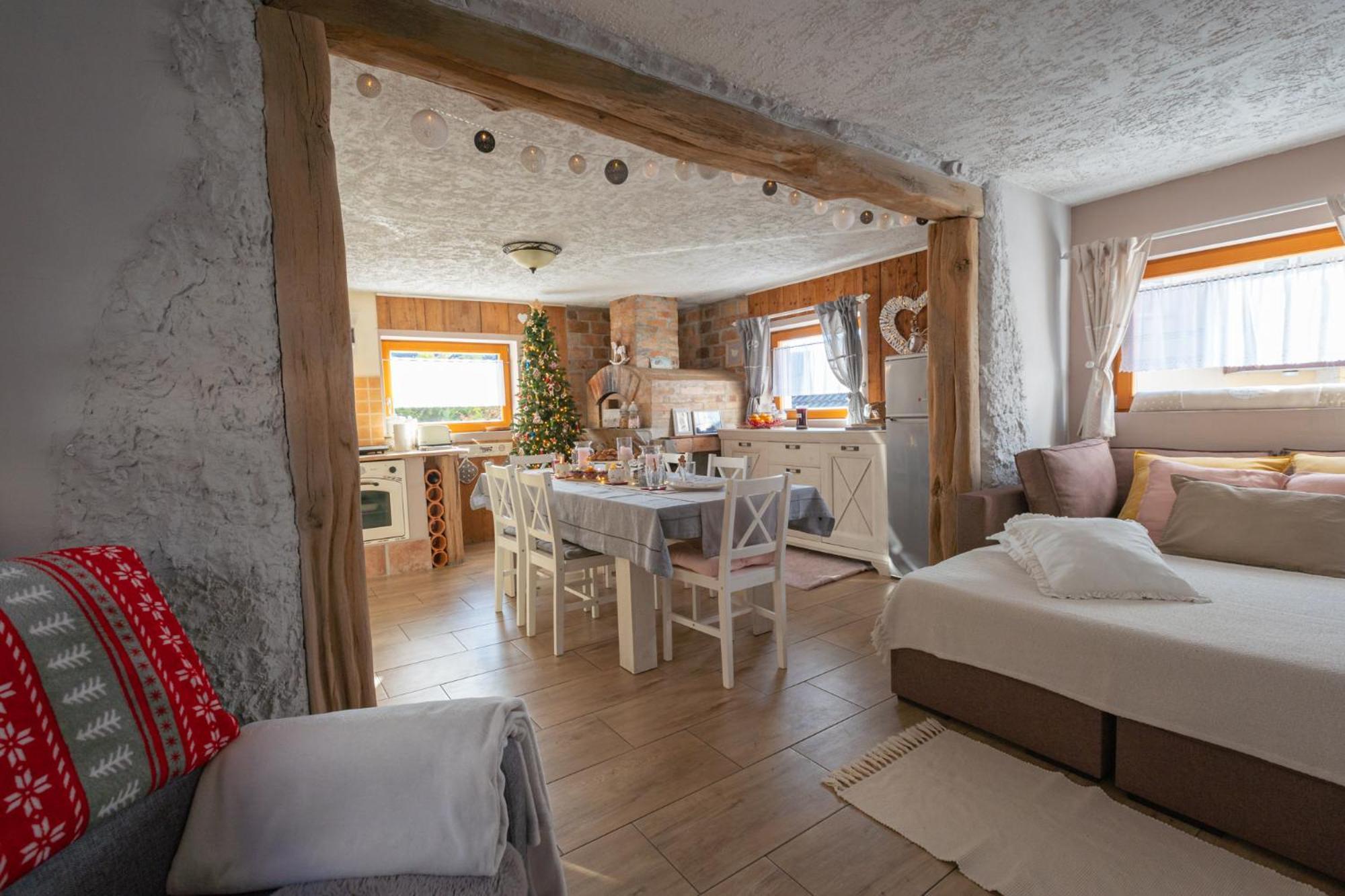 Guest House Pr' Cut 지로브니차 외부 사진